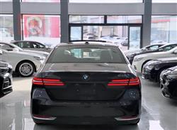 بی ئێم دەبڵیو سیریەس 5